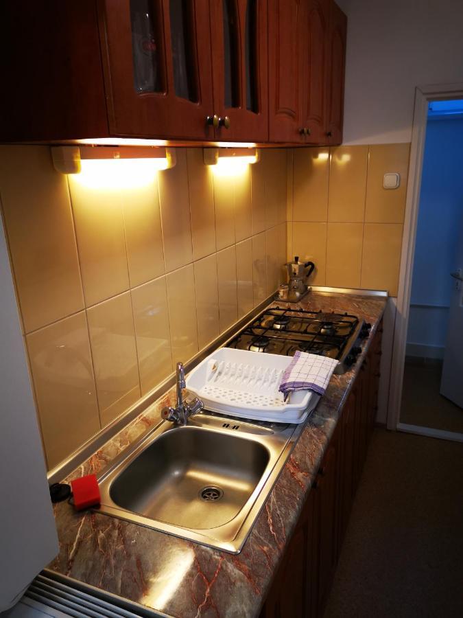 Mate Apartman Gyula Exterior photo